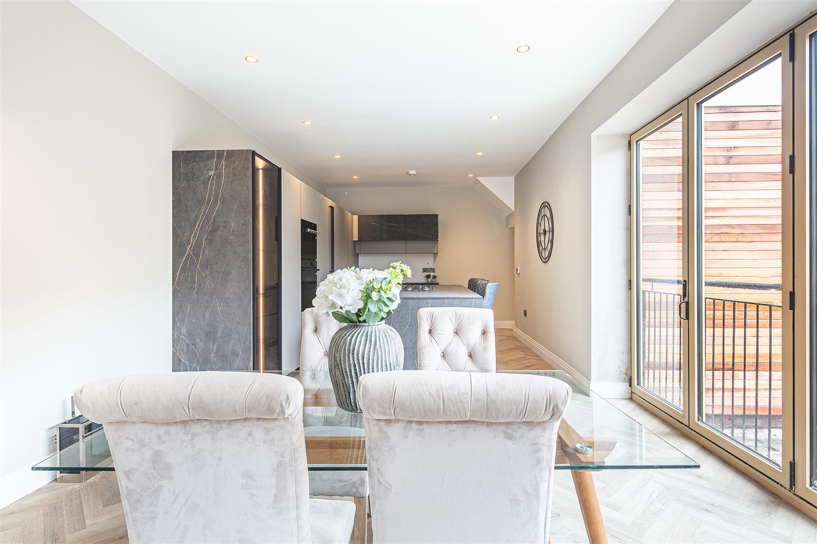 8, Sandbeck Place, Sheffield, S11 8XP