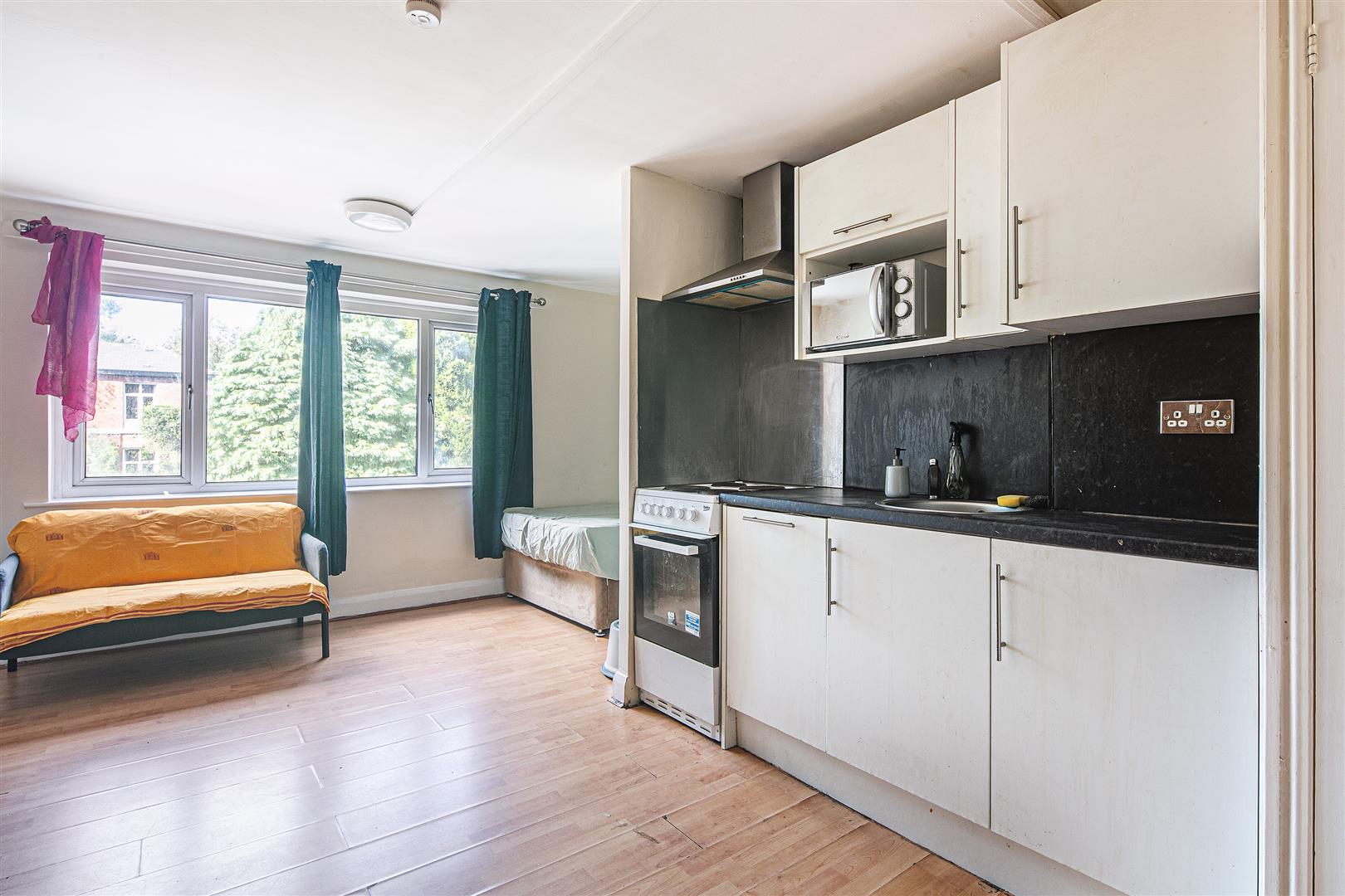 20 Ventnor Court, 25 Wostenholm Road, Sharrow, Sheffield, S7 1LB