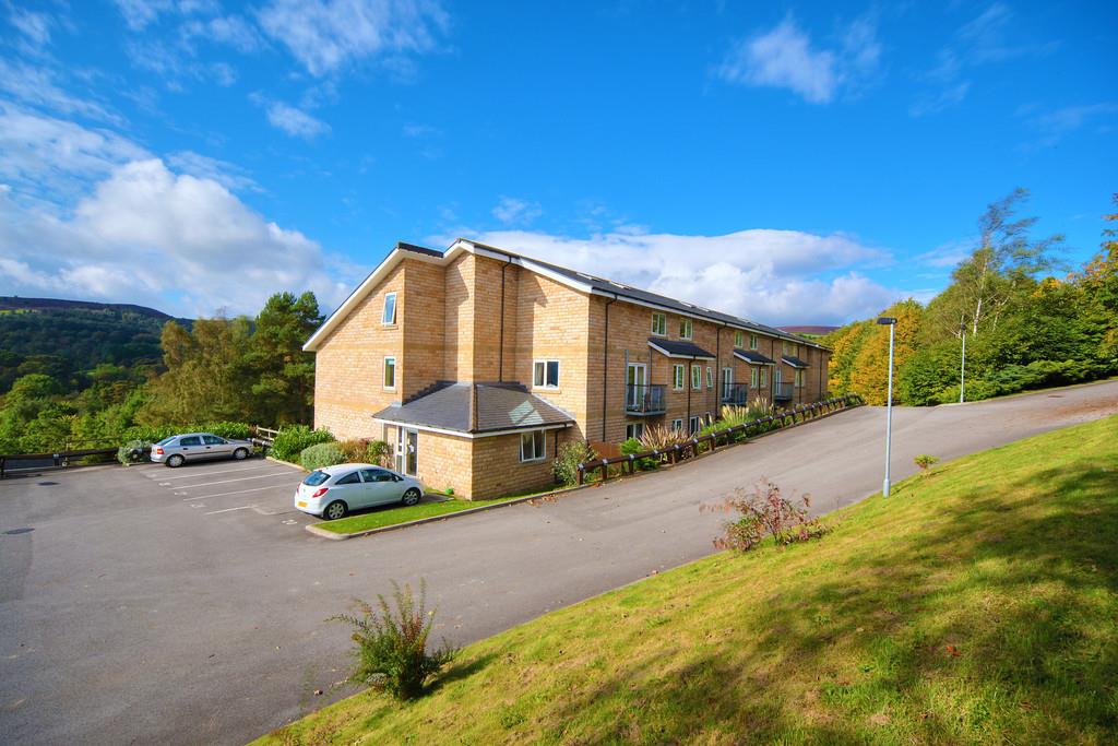 Fairthorn Retirement Apartments, Apt 22 Fairthorn,, Dore, Sheffield, S17 3AJ