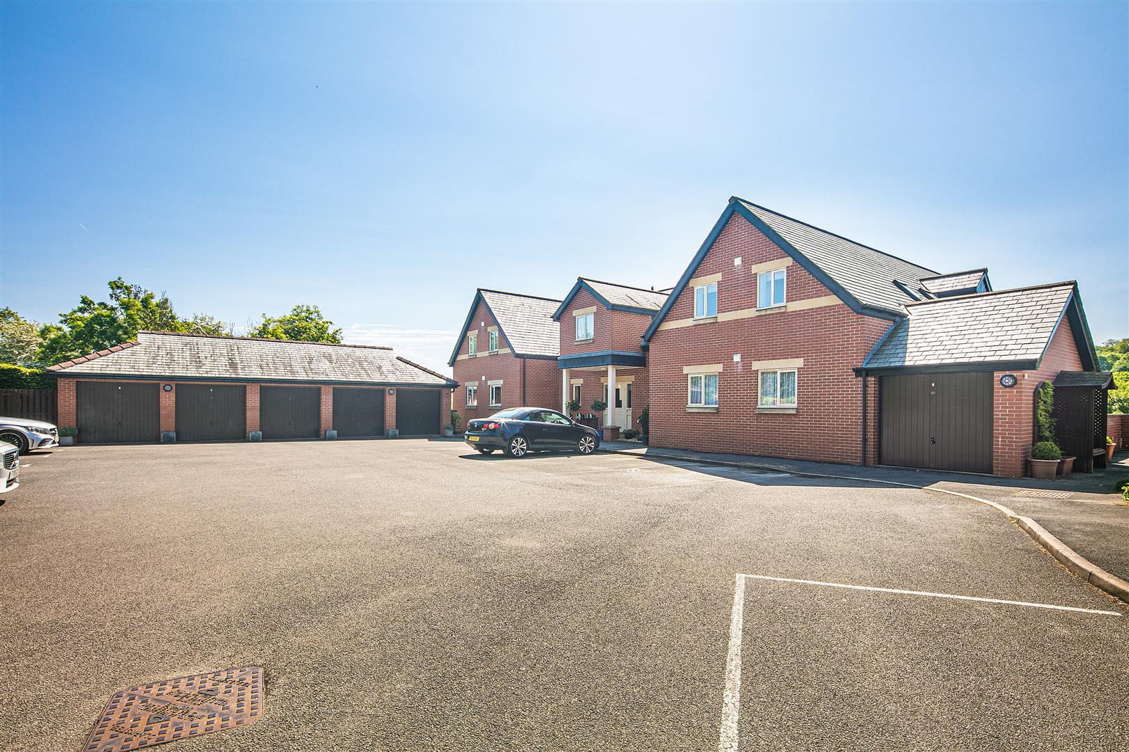 26 Mayfield Heights, Brookhouse Hill, Fulwood, Sheffield, S10 3TT