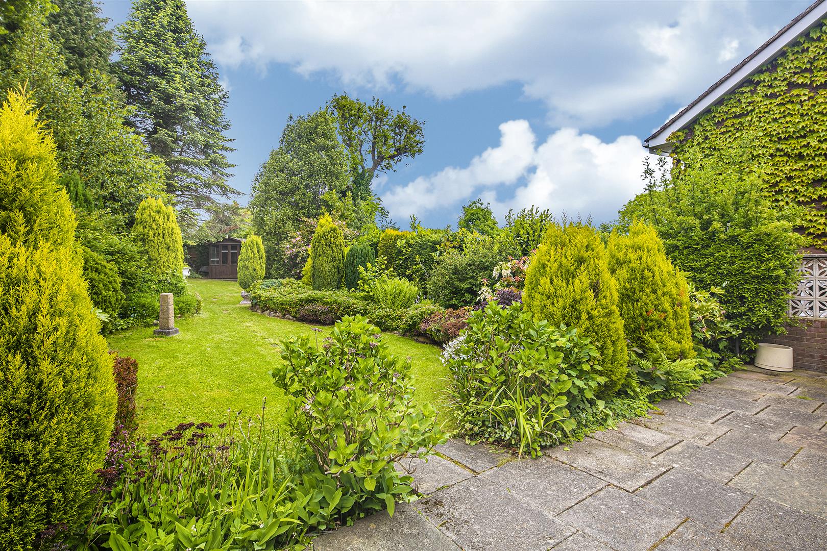 46, Burlington Road, Dore, Sheffield, S17 3NQ