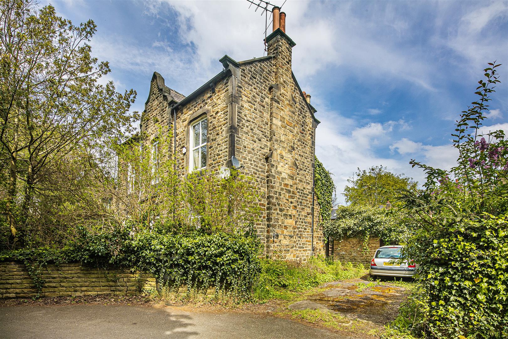 1, Mackenzie Crescent, Broomhall, Sheffield, S10 2BU