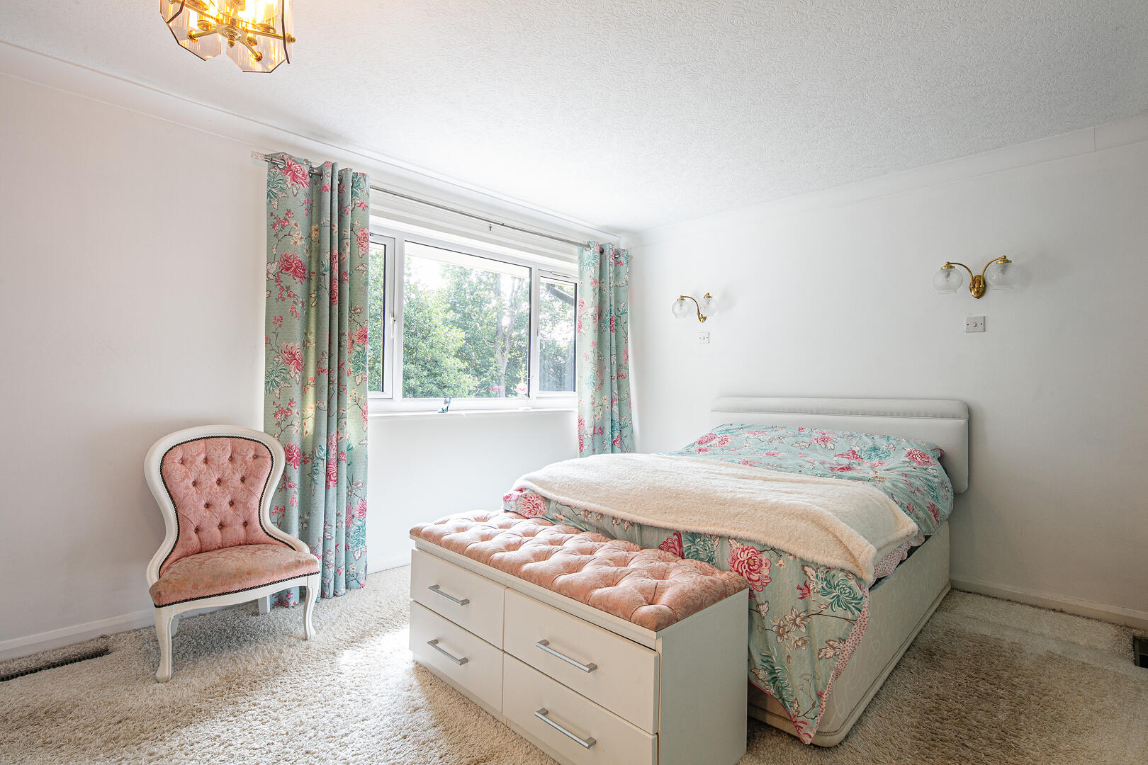 1, Thornsett Gardens, Sheffield, S17 3PP