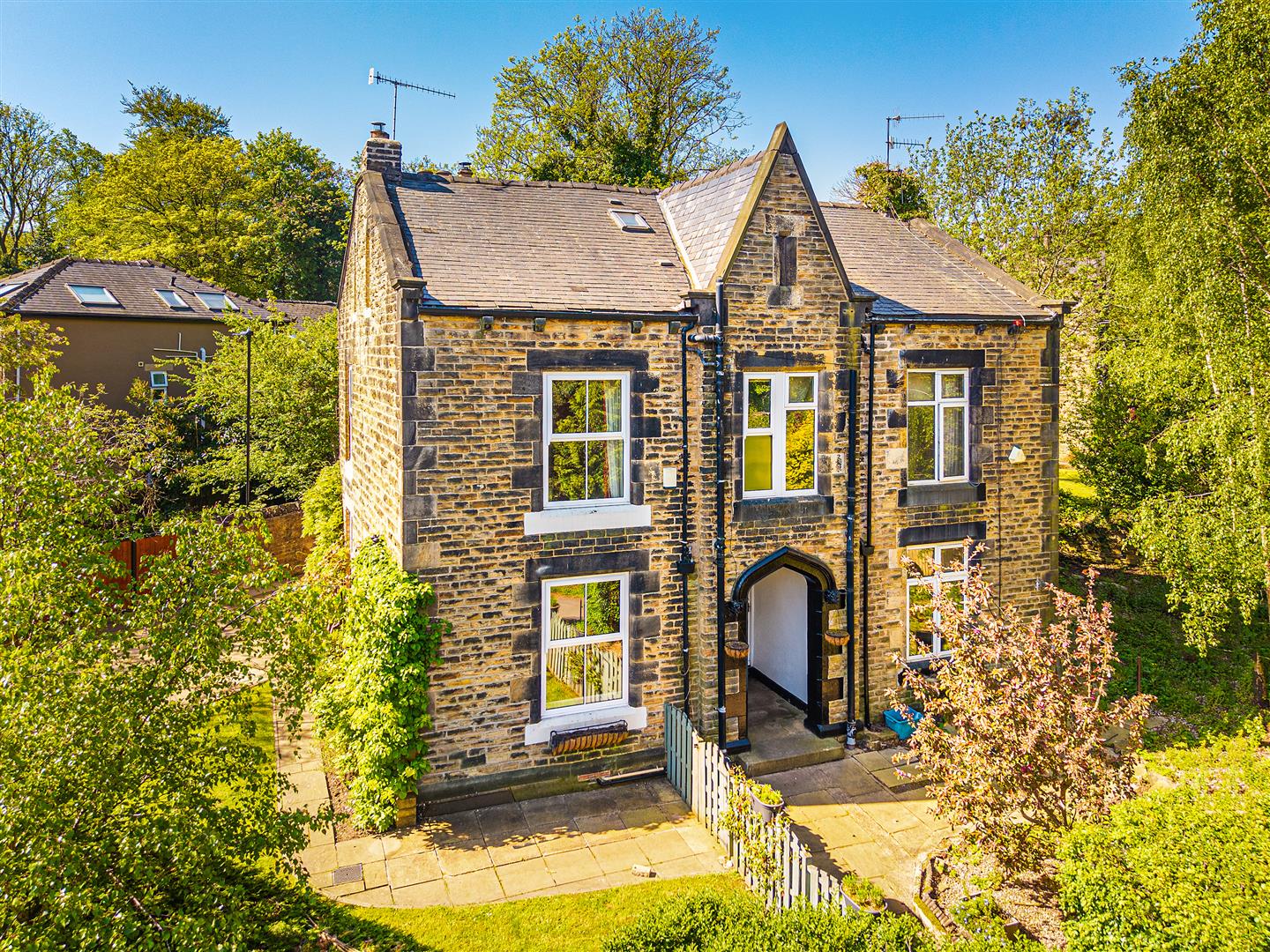 4 Mackenzie Crescent, Broomhall, S10 2BU