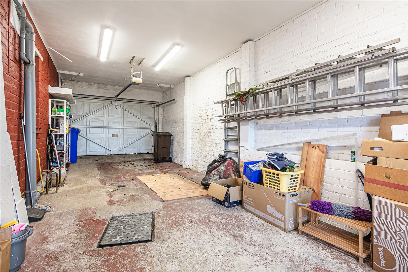 400, Halifax Road, Grenoside, Sheffield, S35 8PA