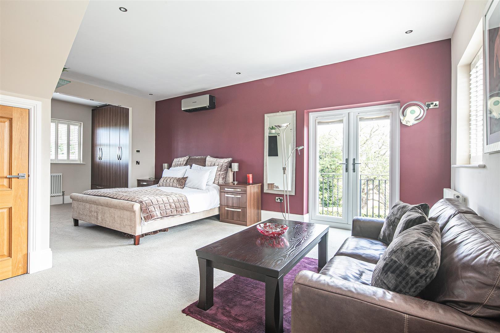 Rock Mount, Lindrick Dale, Lindrick, Nr Sheffield, S81 8BB
