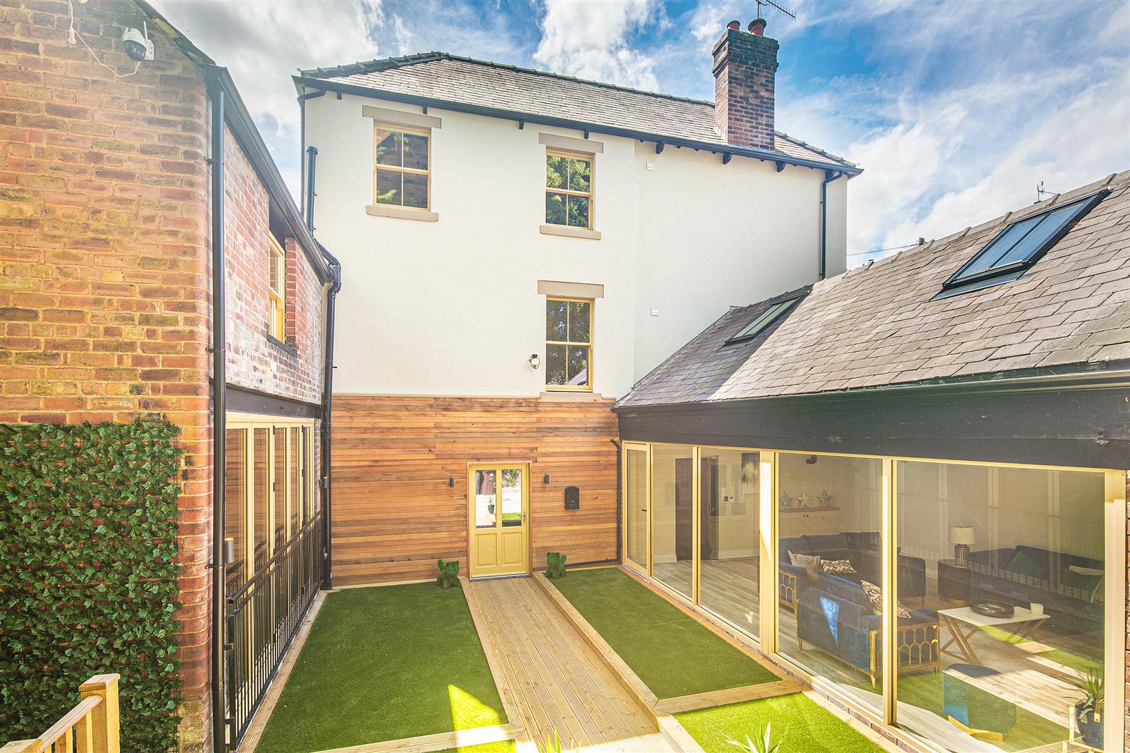 8, Sandbeck Place, Sheffield, S11 8XP