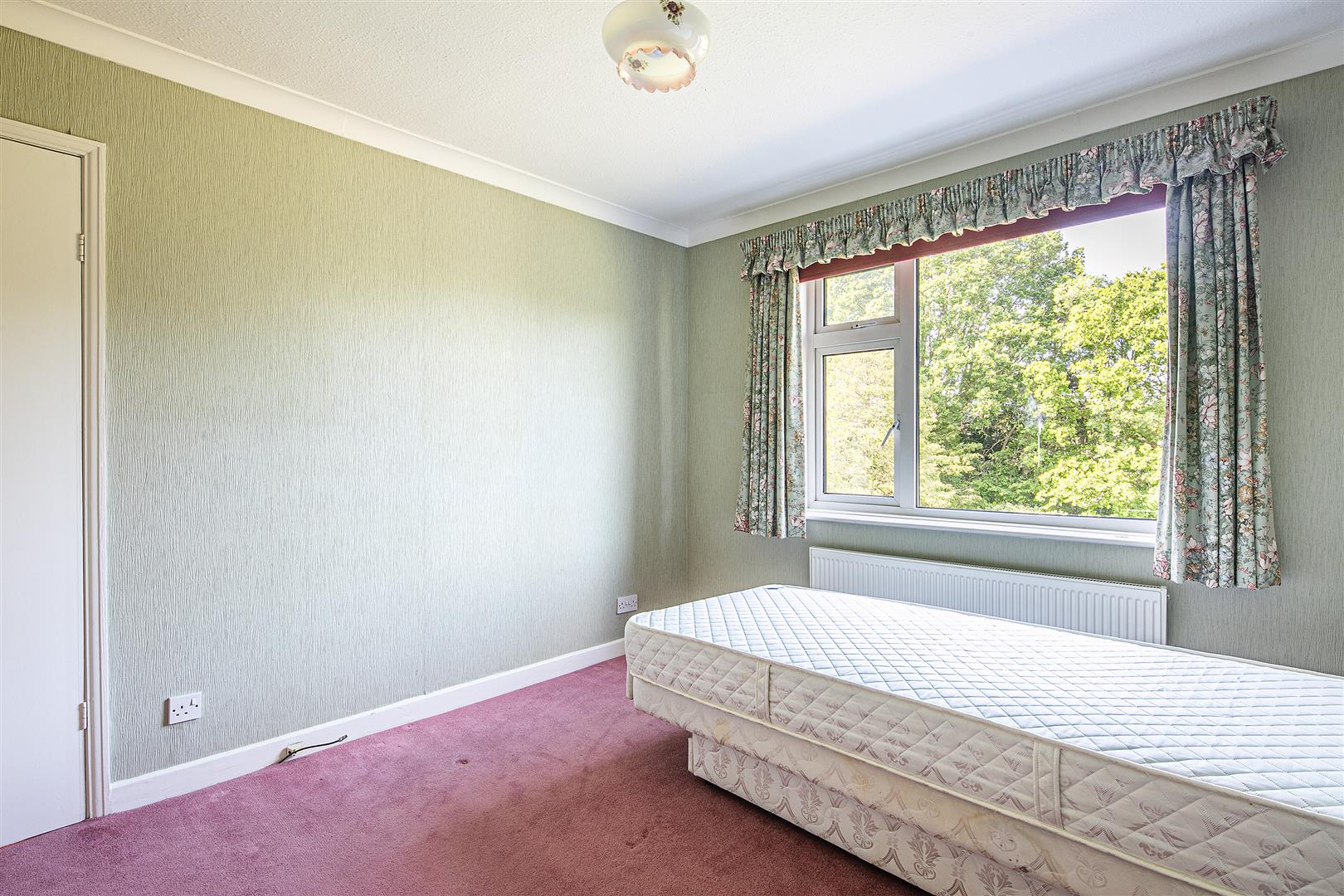 112, Bushey Wood Road, Dore, Sheffield, S17 3QD