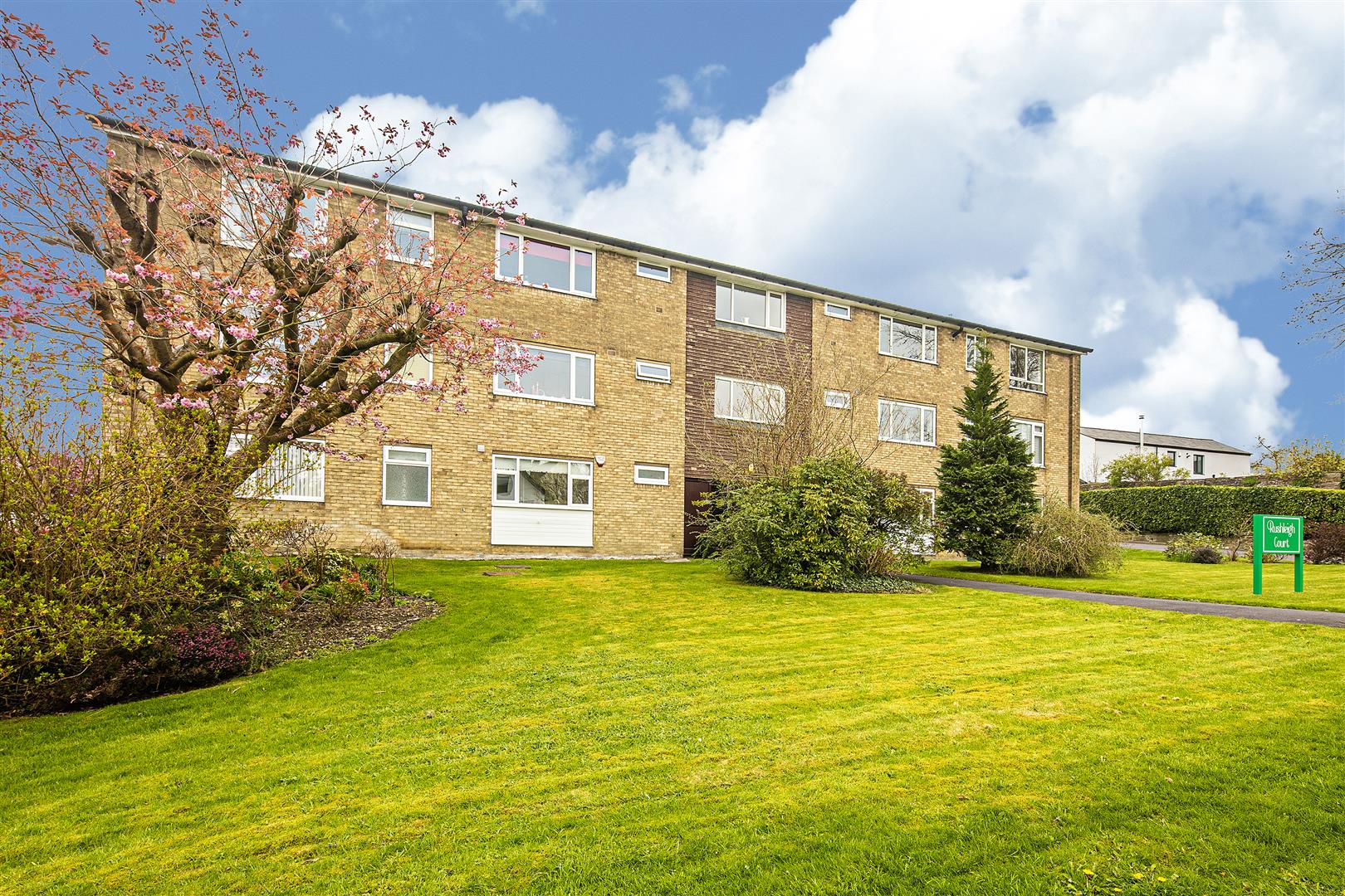 13 Rushleigh Court, Dore Road, Dore, Sheffield, S17 3HB