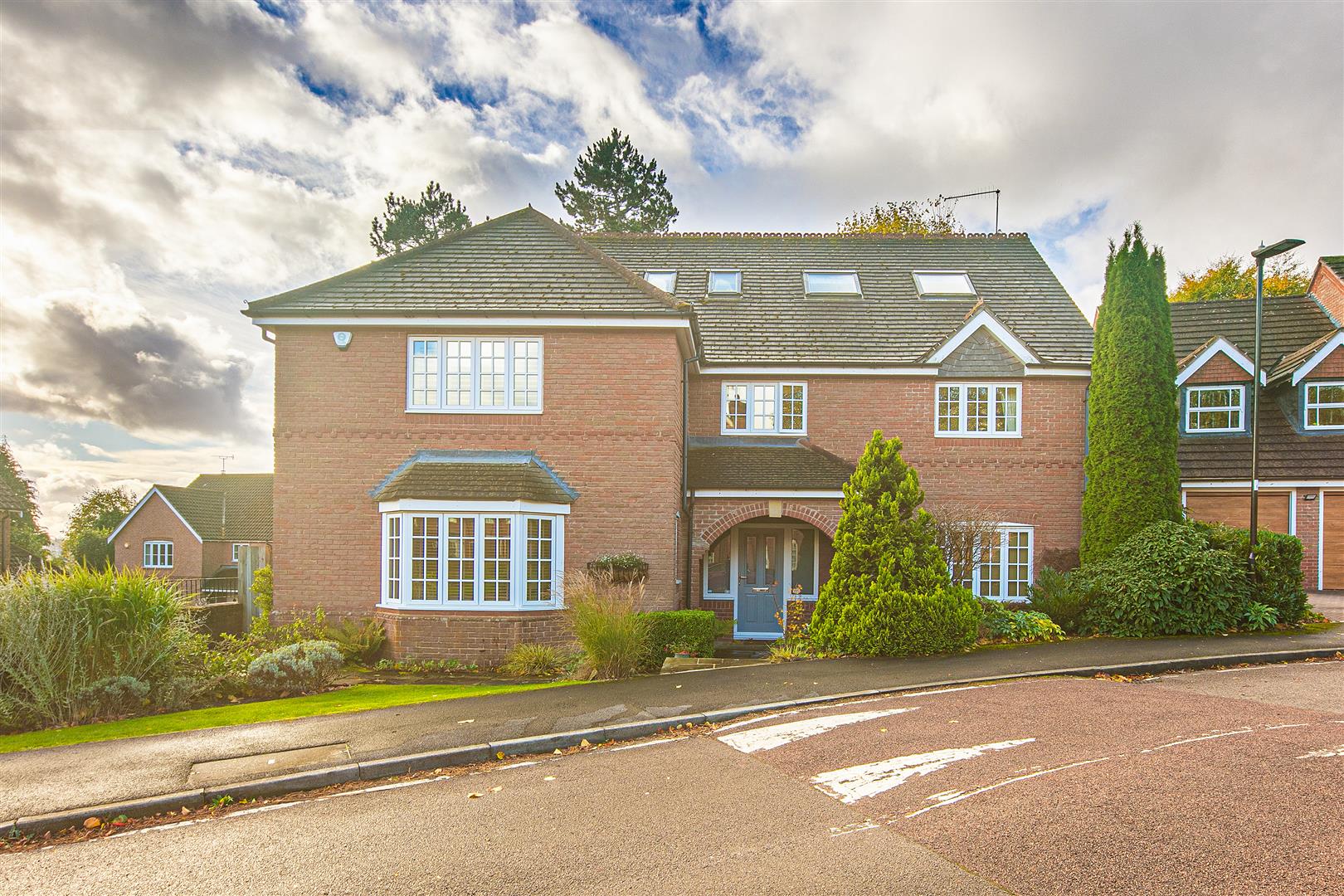 19 Petworth Drive, Whirlow, S11 9QU