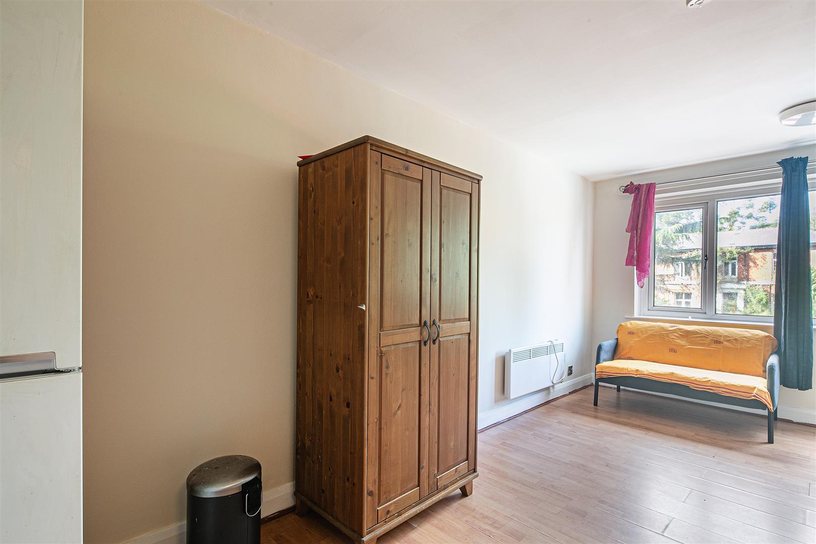 20 Ventnor Court, 25 Wostenholm Road, Sharrow, Sheffield, S7 1LB