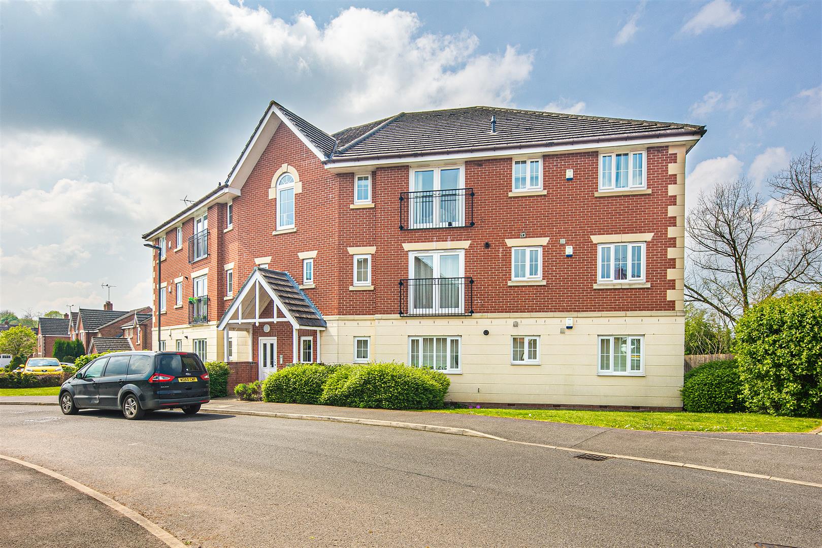 15, Kyle Close, Renishaw, Sheffield, S21 3WW