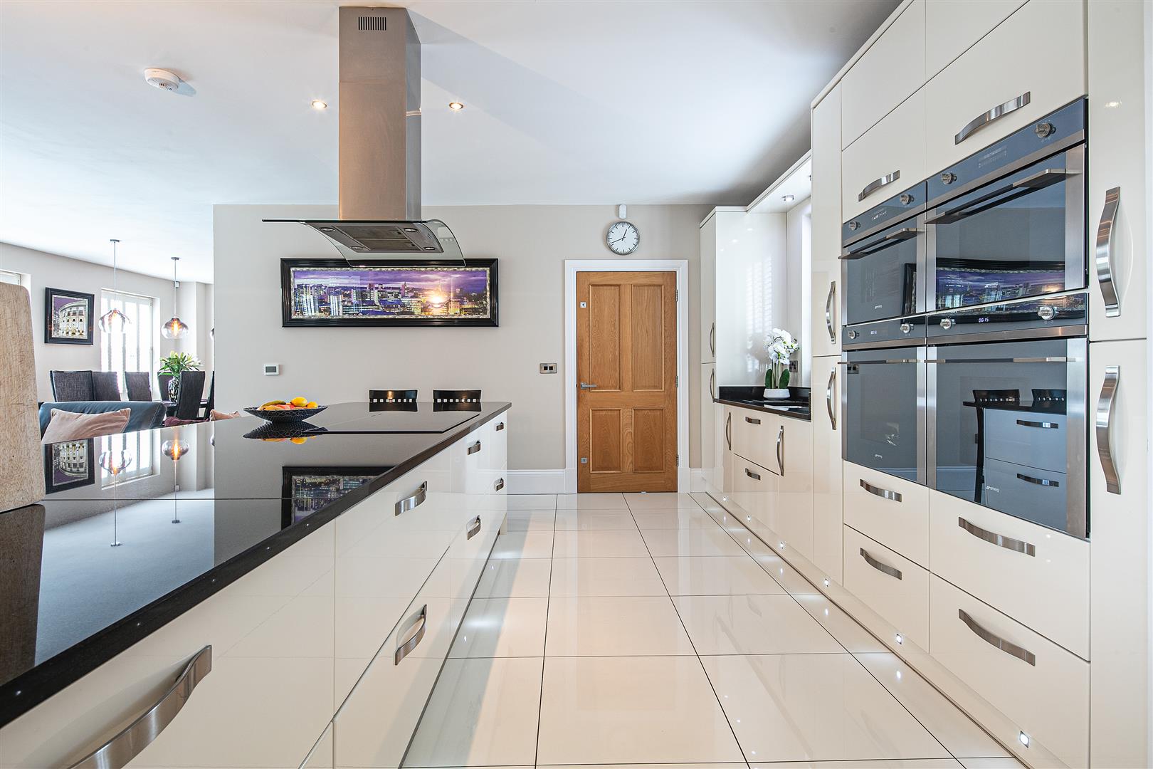 Rock Mount, Lindrick Dale, Lindrick, Nr Sheffield, S81 8BB