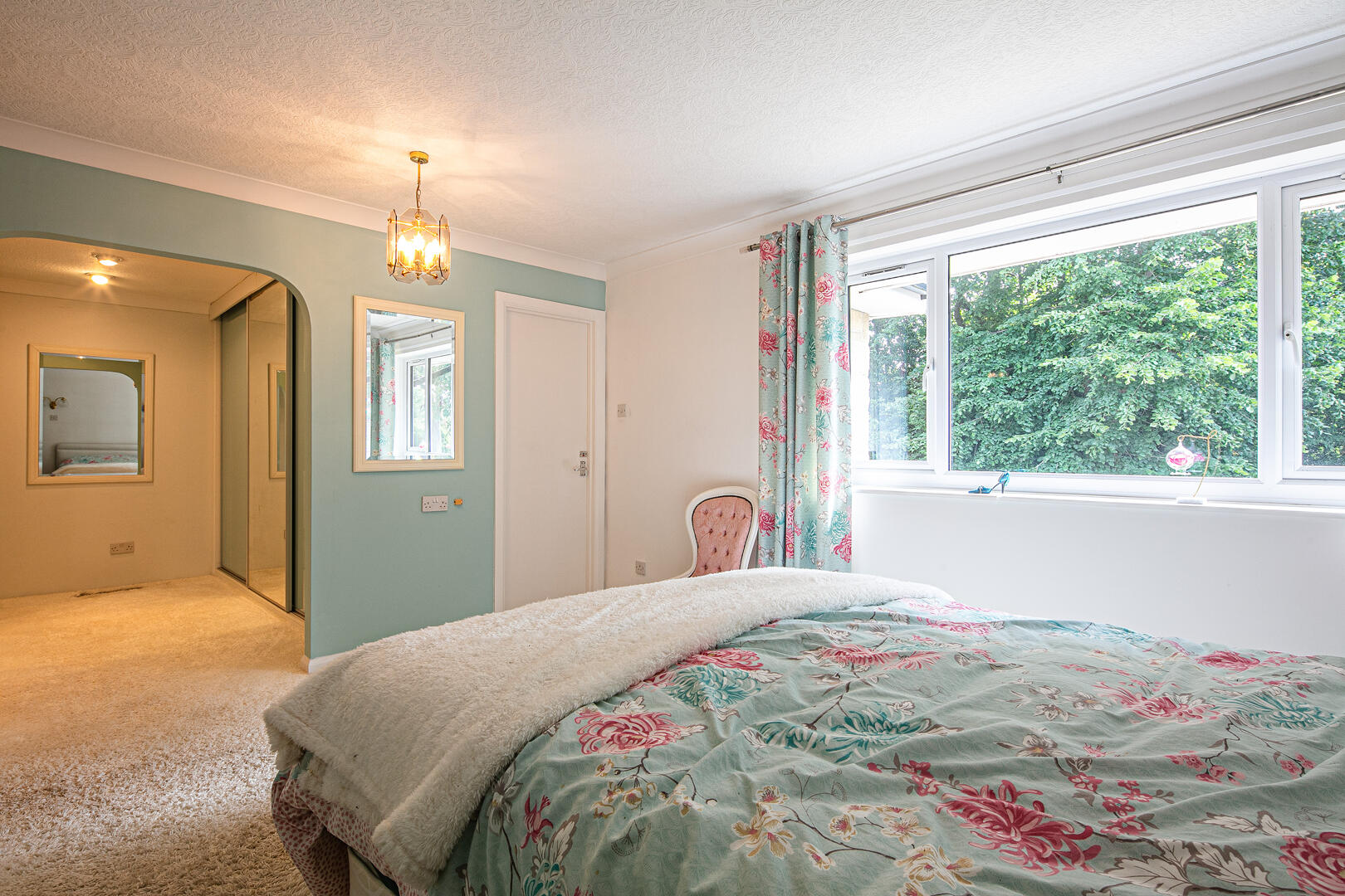 1, Thornsett Gardens, Sheffield, S17 3PP