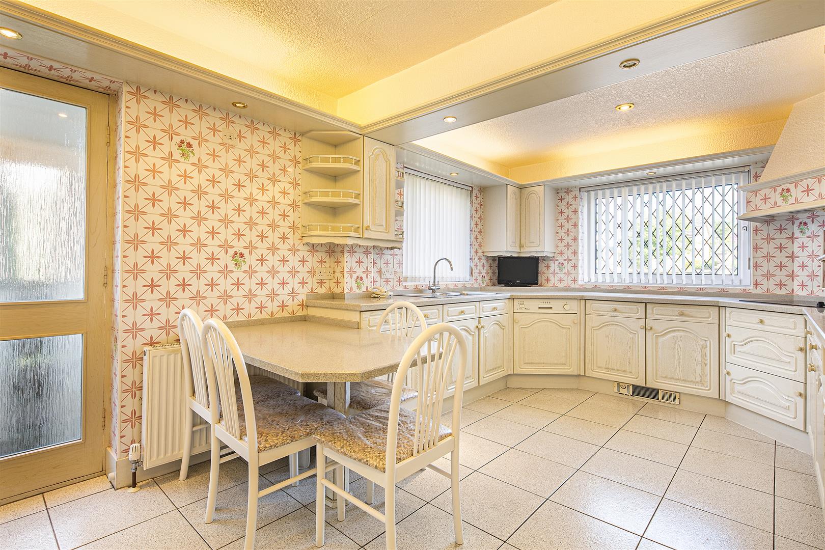 6, Middlefield Croft, Dore, Sheffield, S17 3AS