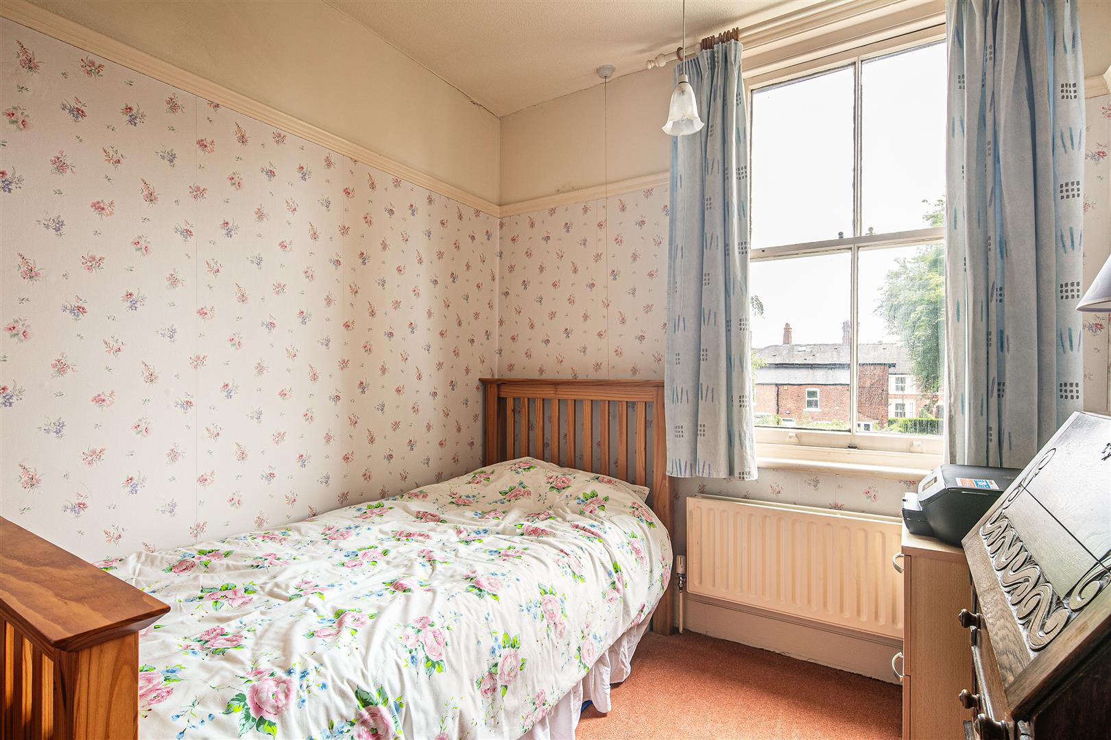 16, Avondale Road, Chesterfield, S40 4TF
