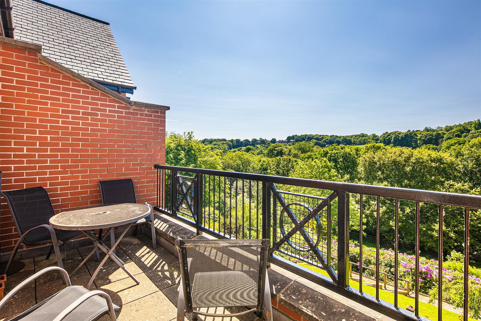 26 Mayfield Heights, Brookhouse Hill, Fulwood, Sheffield, S10 3TT