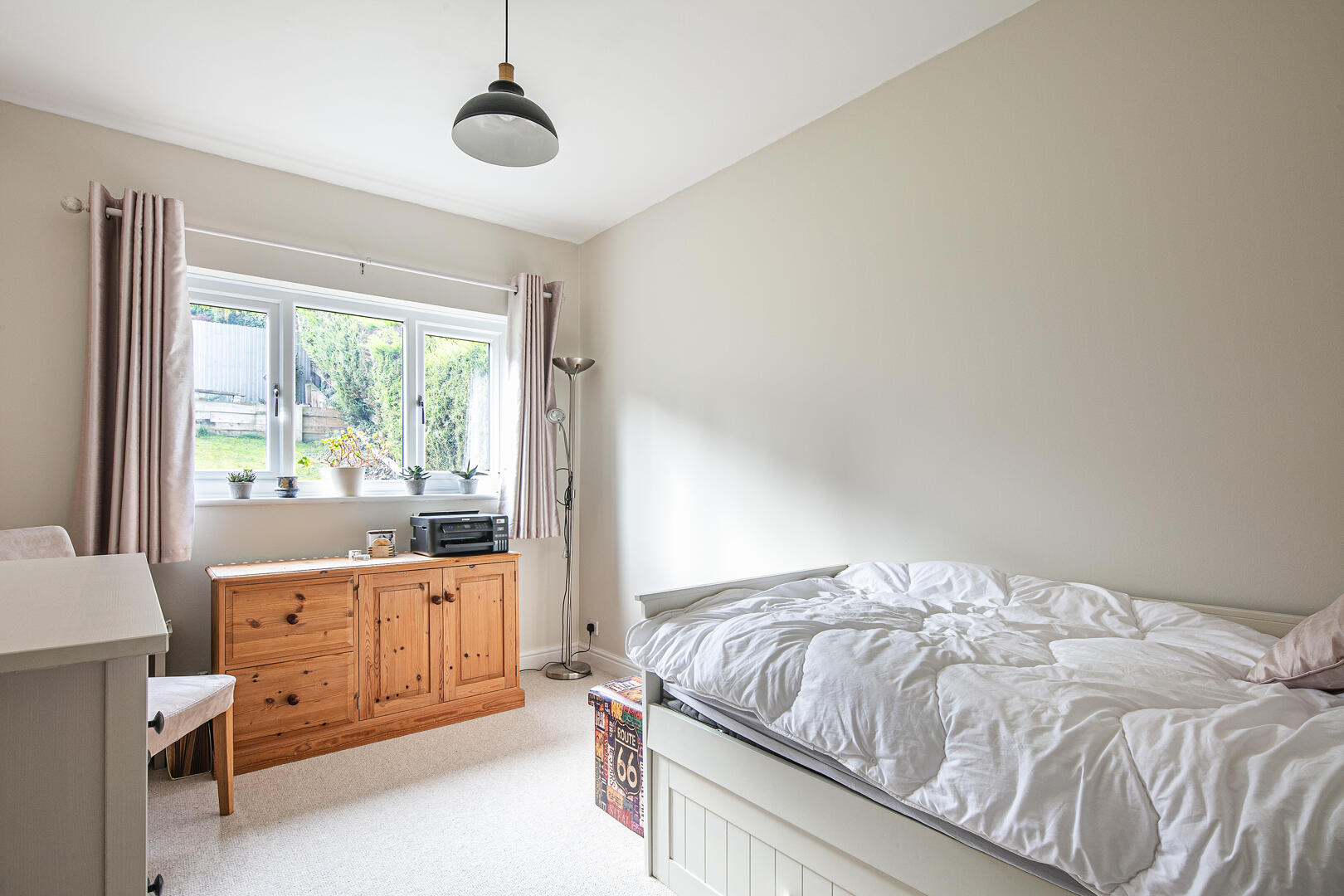 28, Robin Hood Chase, Stannington, Sheffield, S6 6FH