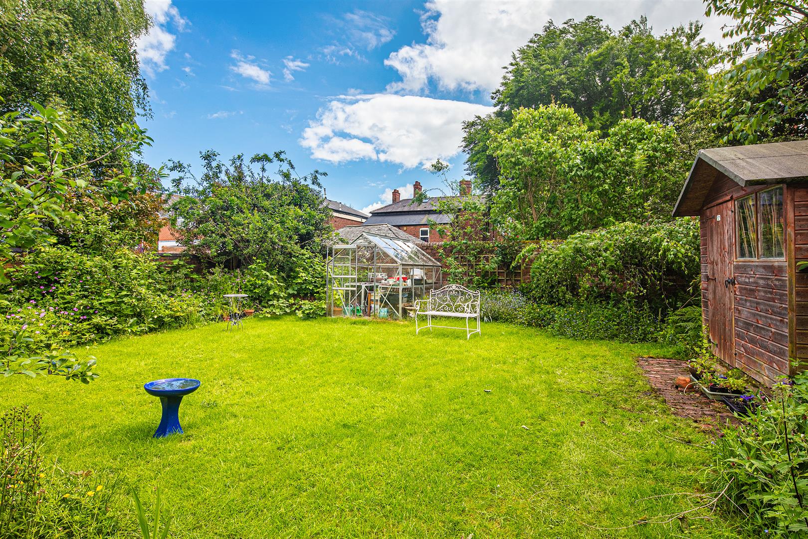 16, Avondale Road, Chesterfield, S40 4TF
