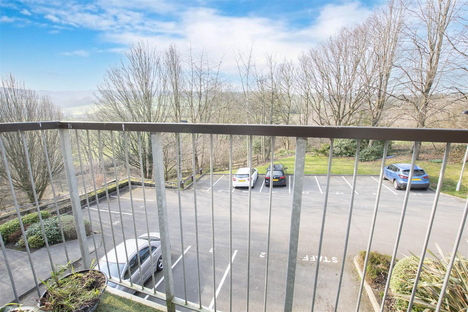 Fairthorn Retirement Apartments, Apt 22 Fairthorn,, Dore, Sheffield, S17 3AJ