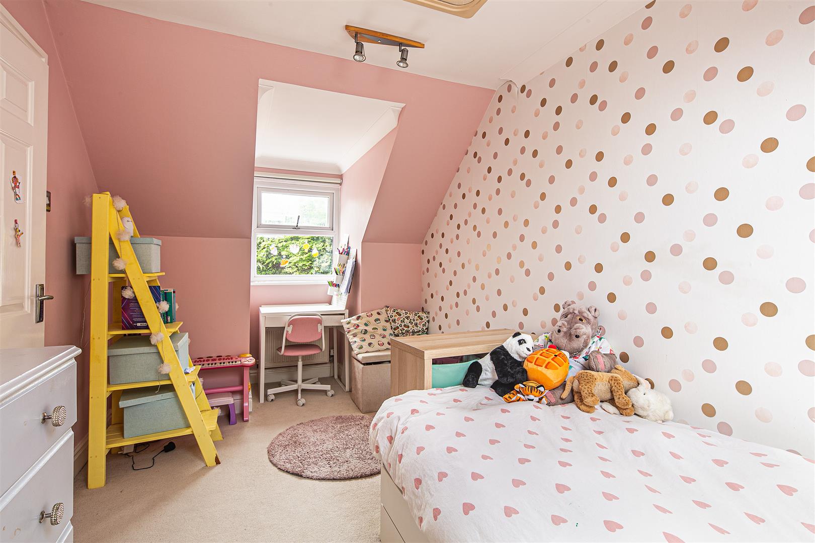 17A, Kings Coppice, Dore, Sheffield, S17 3RZ
