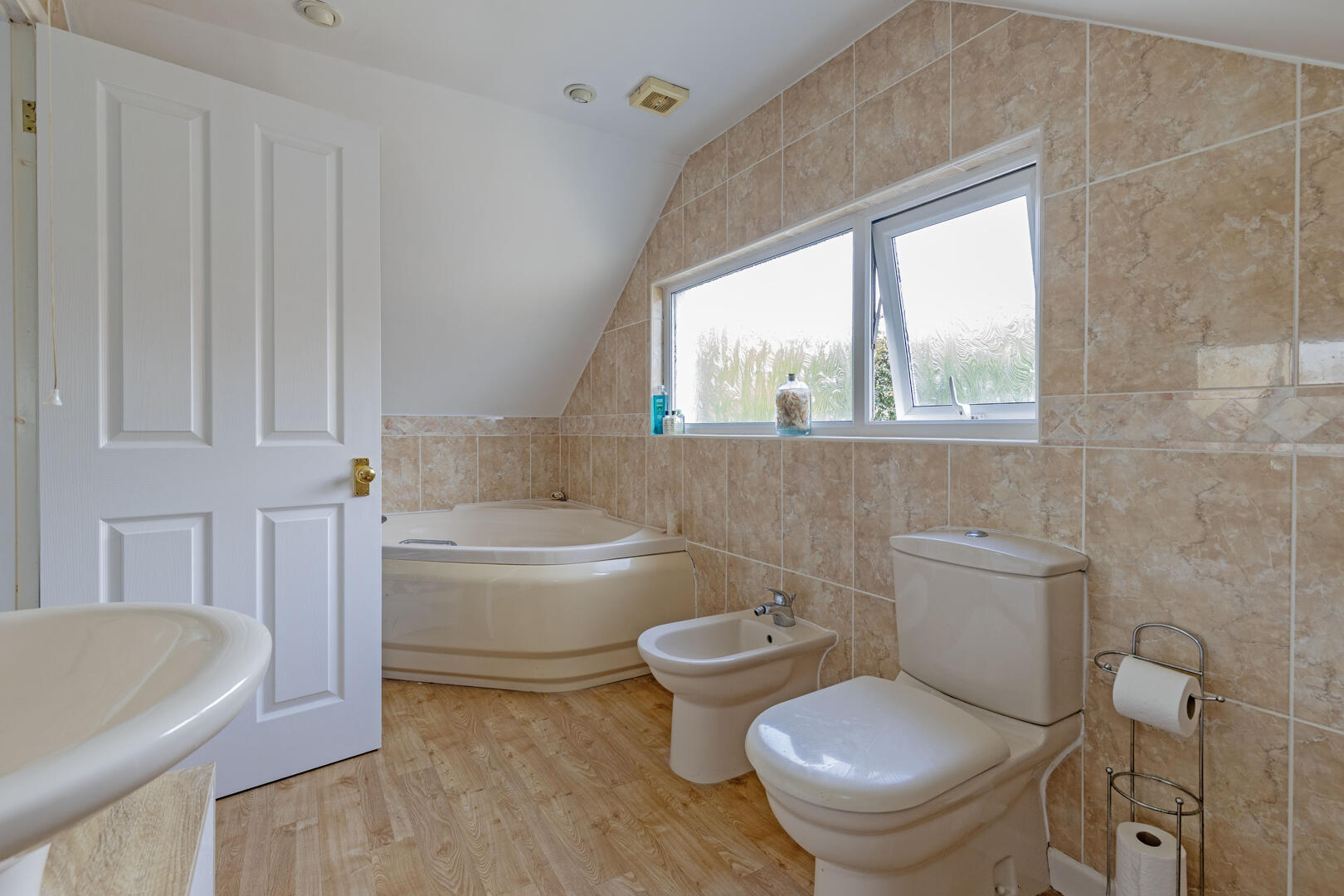 8, Gilleyfield Avenue, Dore, Sheffield, S17 3NS