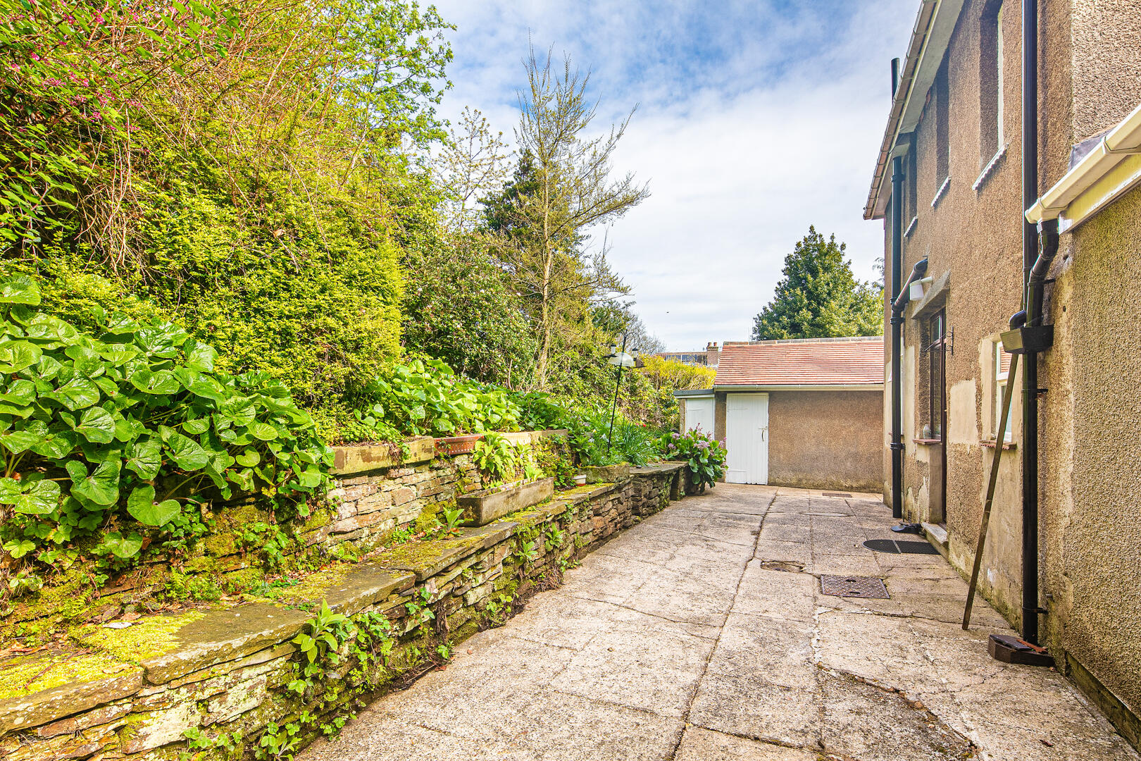 2, Carr Bank Drive, Sheffield, S11 7FD