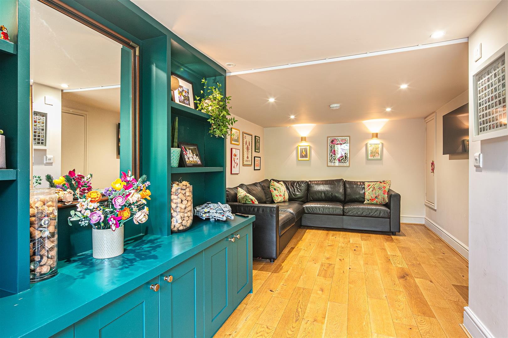 68, Brooklands Crescent, Fulwood Village, Sheffield, S10 4GG