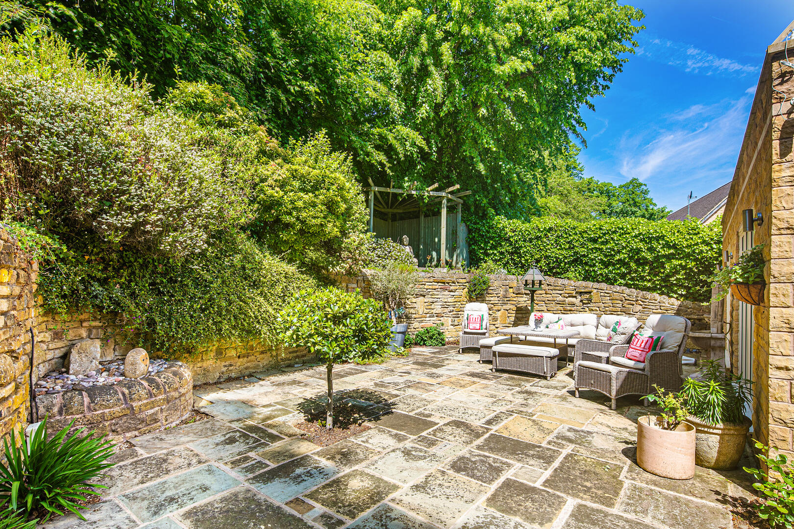 12, Whirlow Grange Drive, Sheffield, S11 9RX