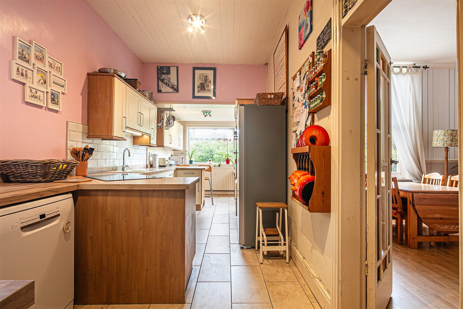 16, Avondale Road, Chesterfield, S40 4TF