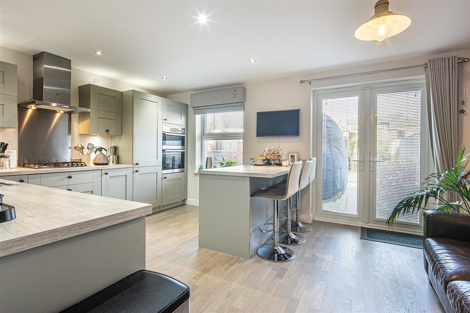 19, Saxon Avenue, Dore, Sheffield, S17 3SB