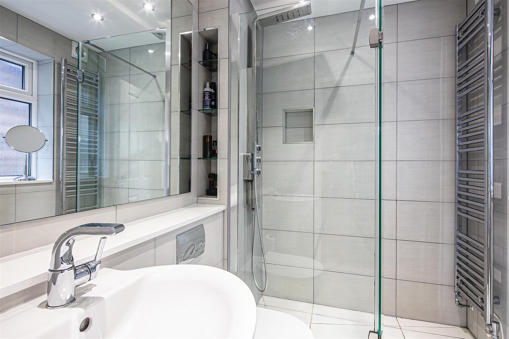 12, Blacka Moor View, Dore, Sheffield, S17 3GZ