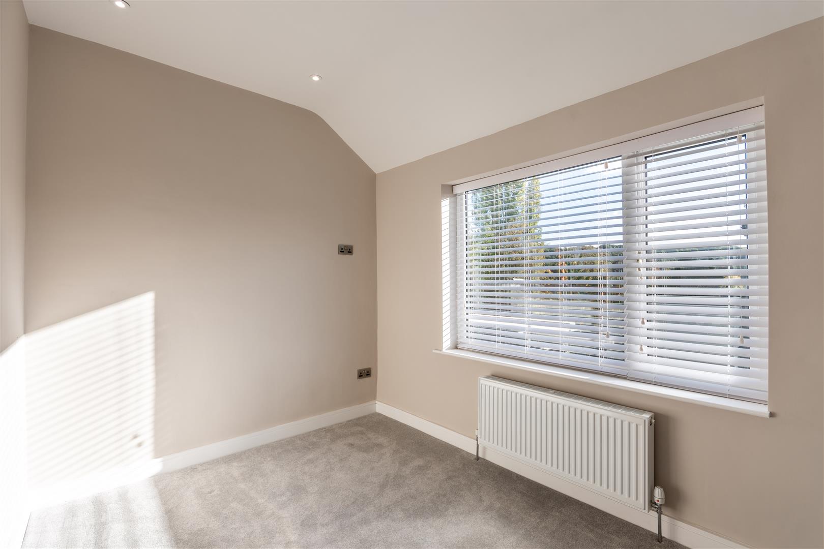 104, Dalewood Road, Beauchief, Sheffield, S8 0EF