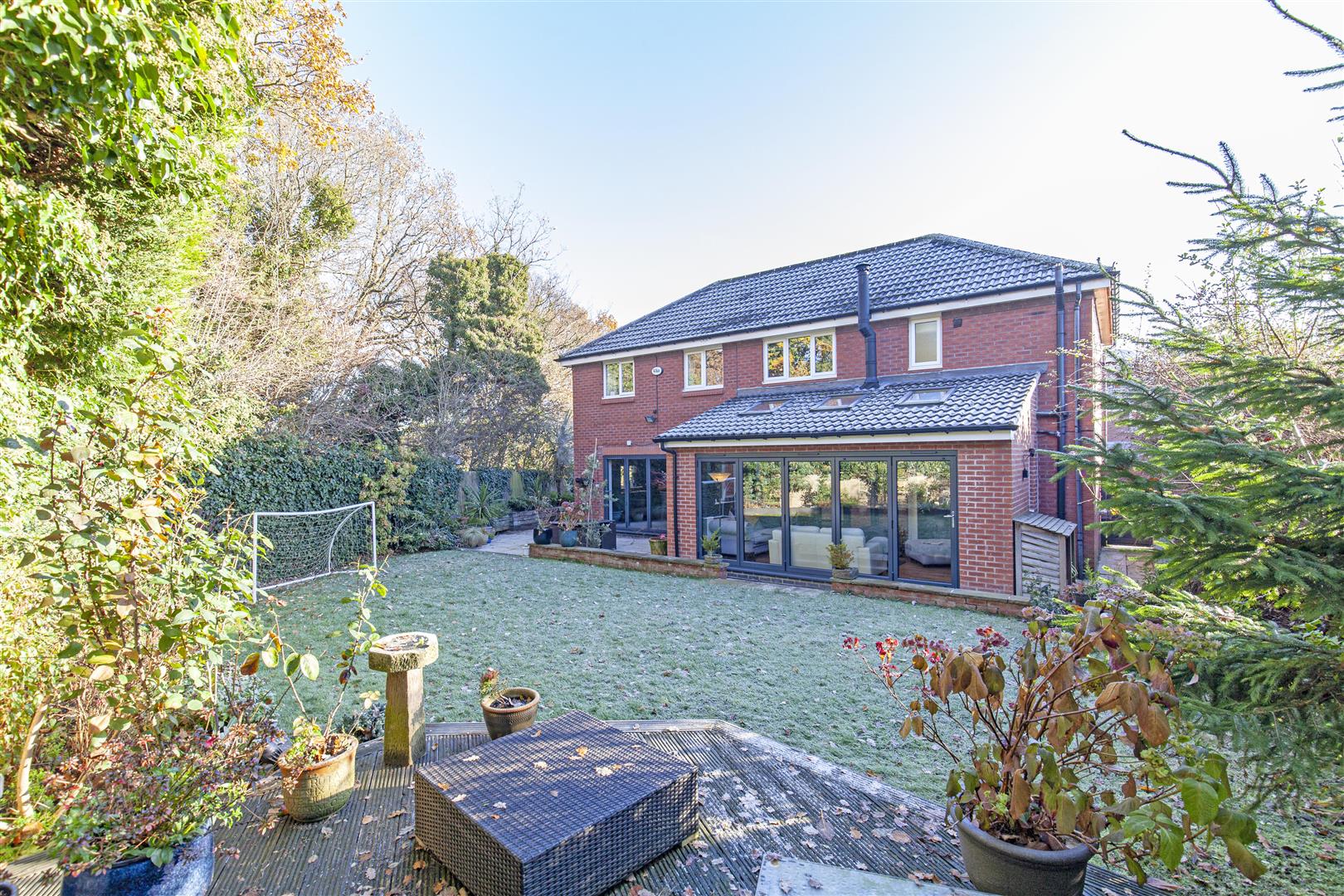 9, Ashfurlong Park, Dore, Sheffield, S17 3LD