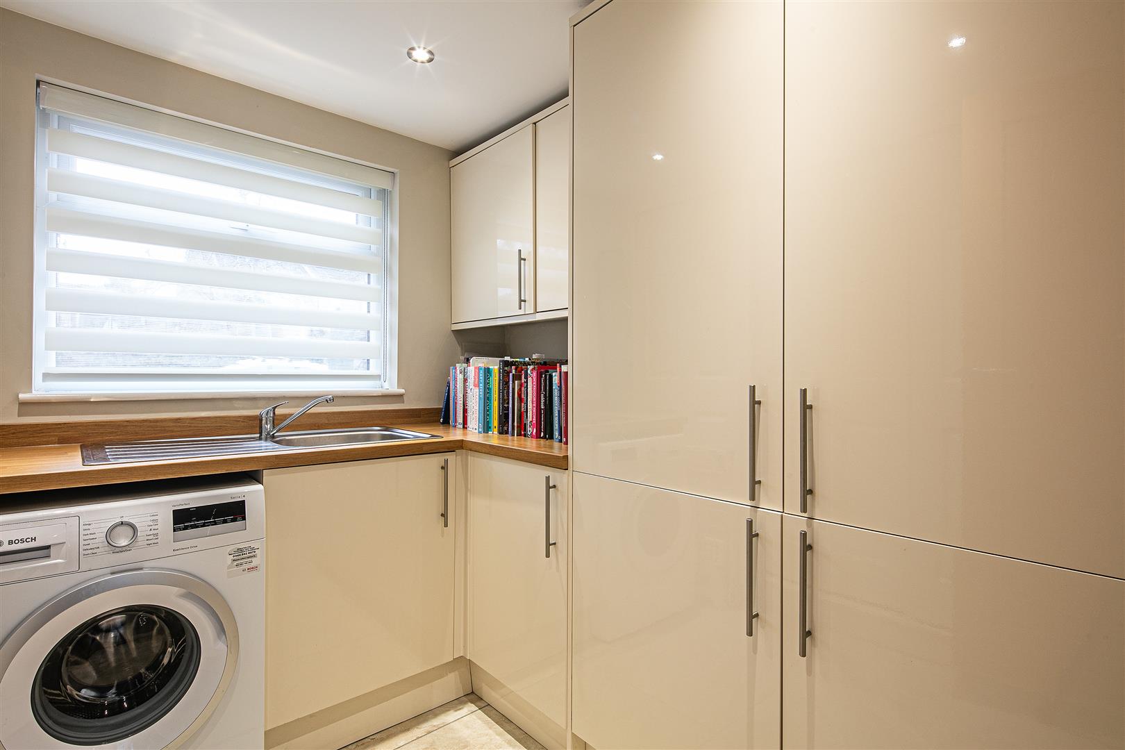 39, Devonshire Road, Dore, Sheffield, S17 3NT