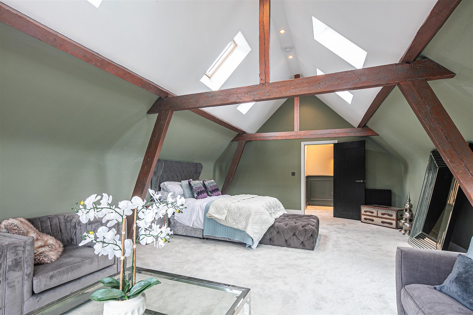 8, Sandbeck Place, Sheffield, S11 8XP