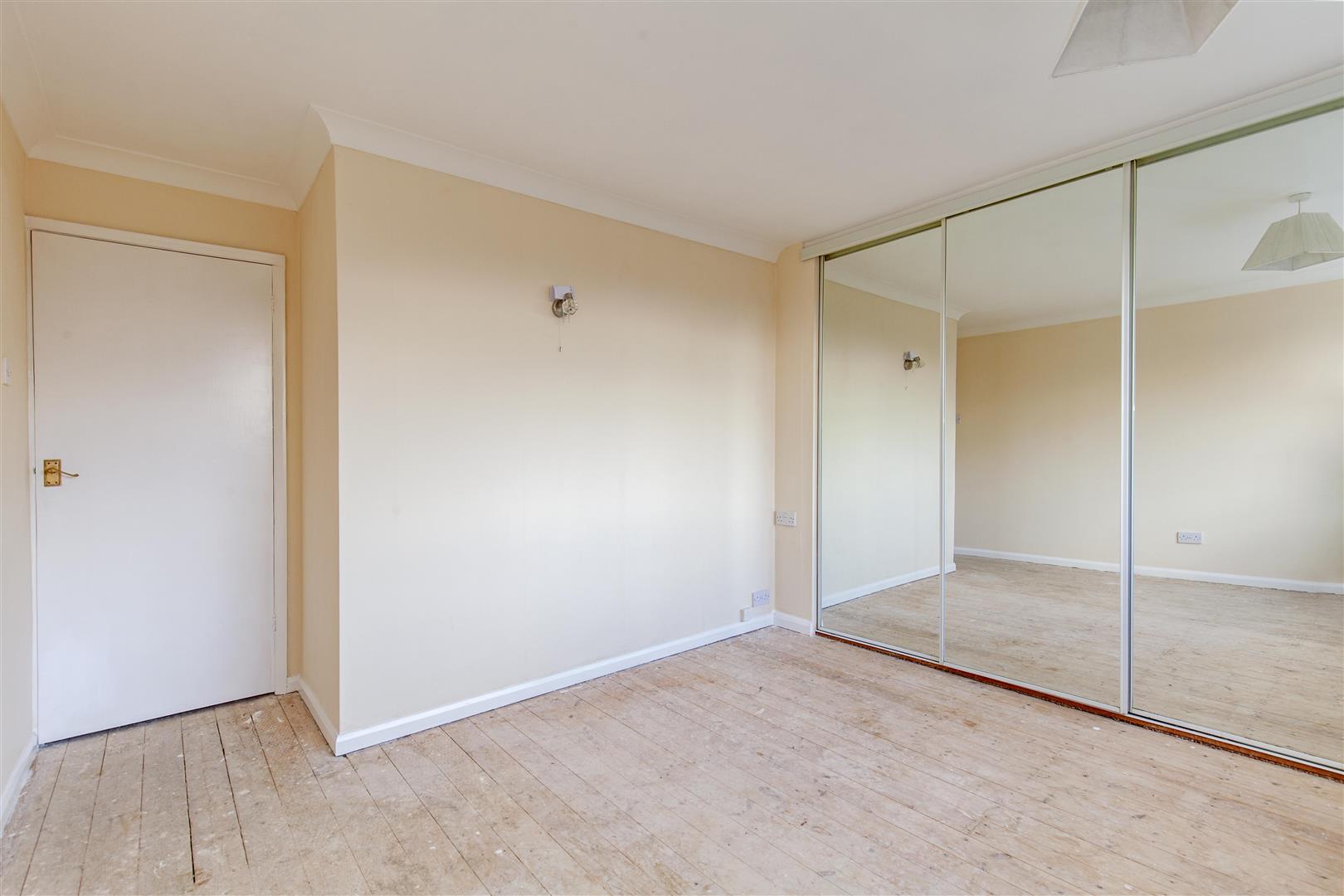 49, Howard Drive, Old Whittington, Chesterfield, S41 9JU