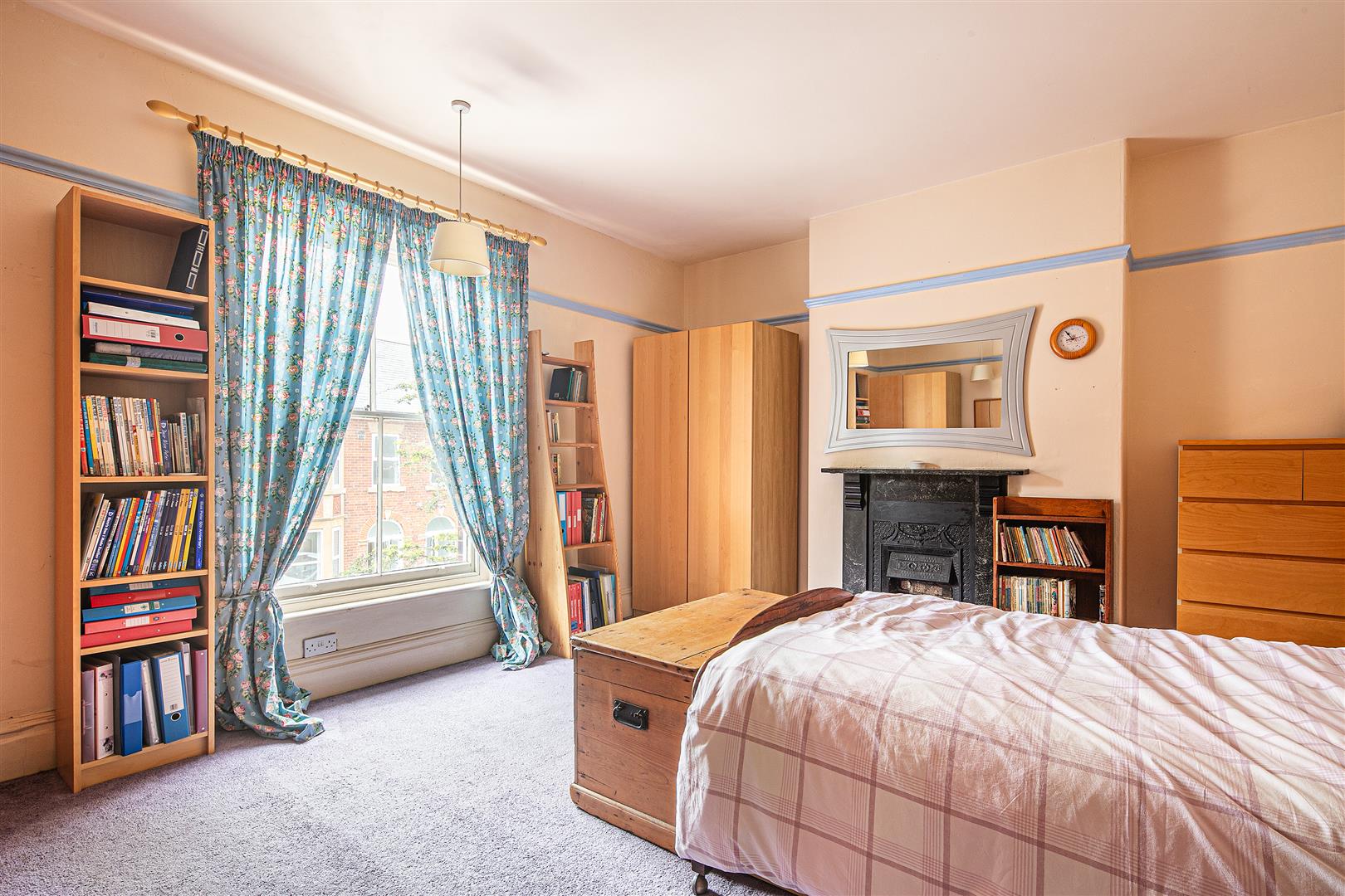 16, Avondale Road, Chesterfield, S40 4TF