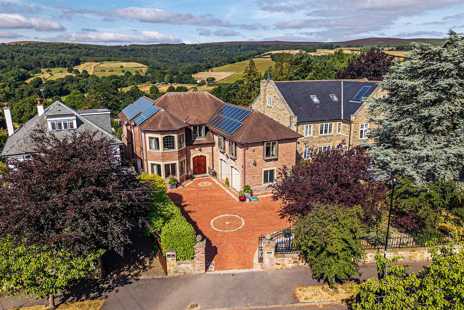 Ruskin House, Blacka Moor Crescent, Dore, Sheffield, S17 3GL