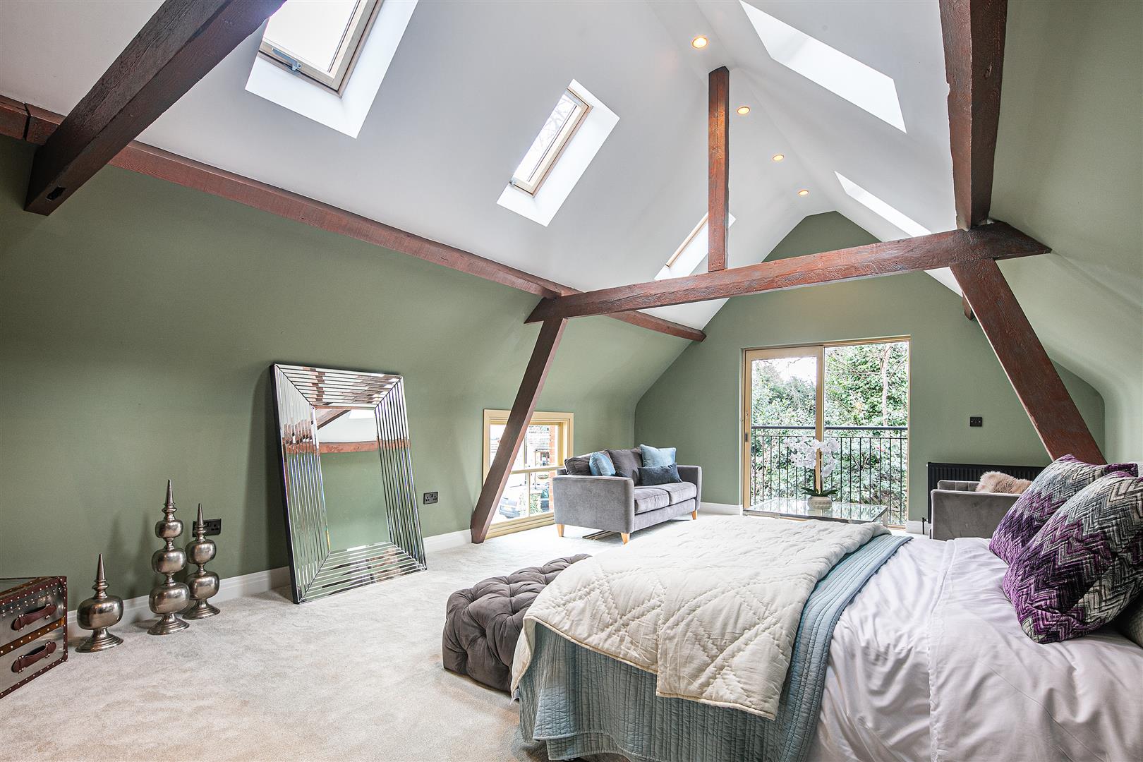 8, Sandbeck Place, Sheffield, S11 8XP