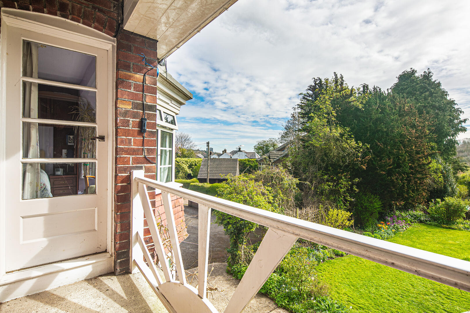 2, Carr Bank Drive, Sheffield, S11 7FD