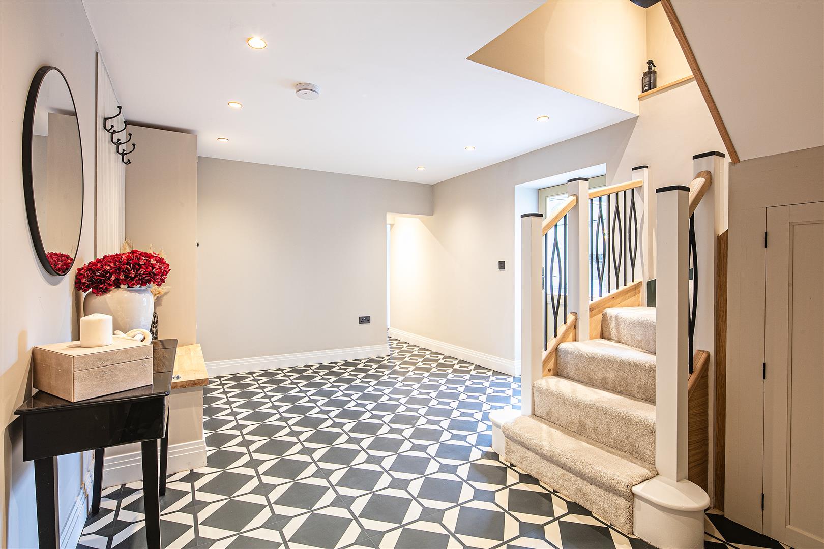 8, Sandbeck Place, Sheffield, S11 8XP