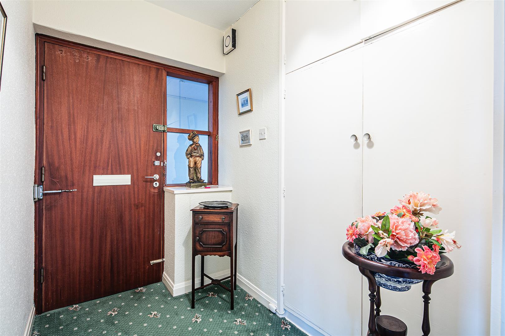 19 Rushleigh Court, Dore Road, Dore, Sheffield, S17 3HB