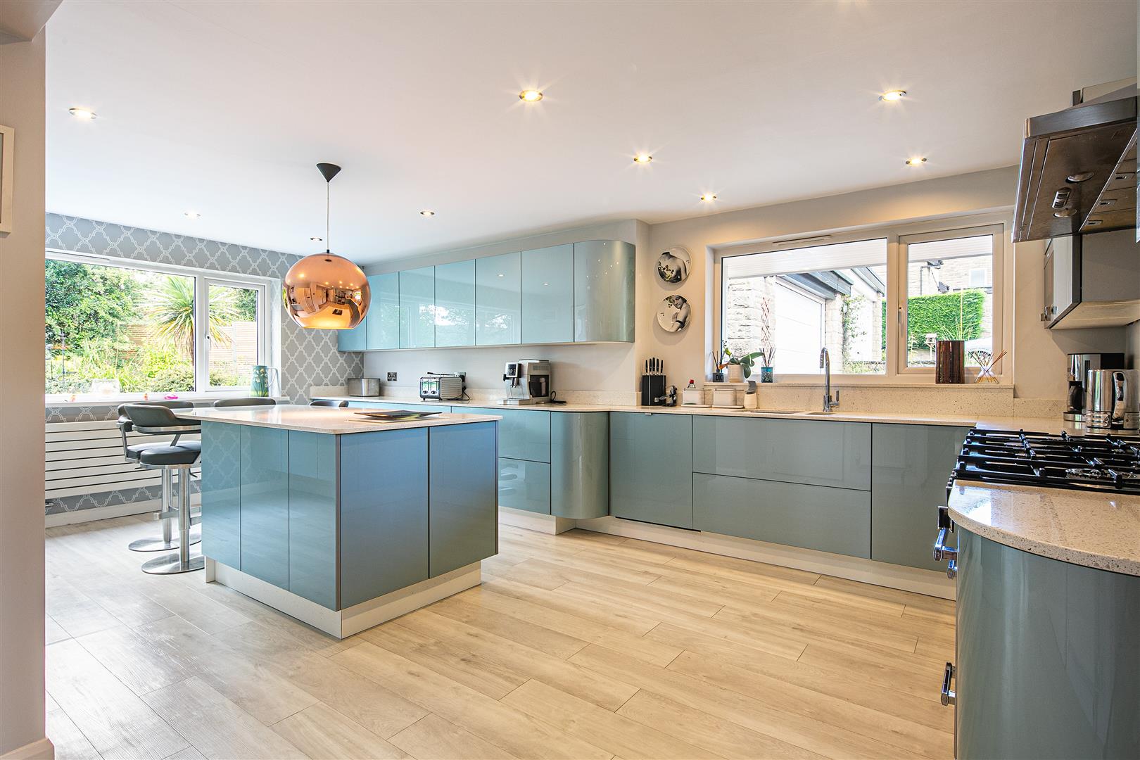 12, Blacka Moor View, Dore, Sheffield, S17 3GZ