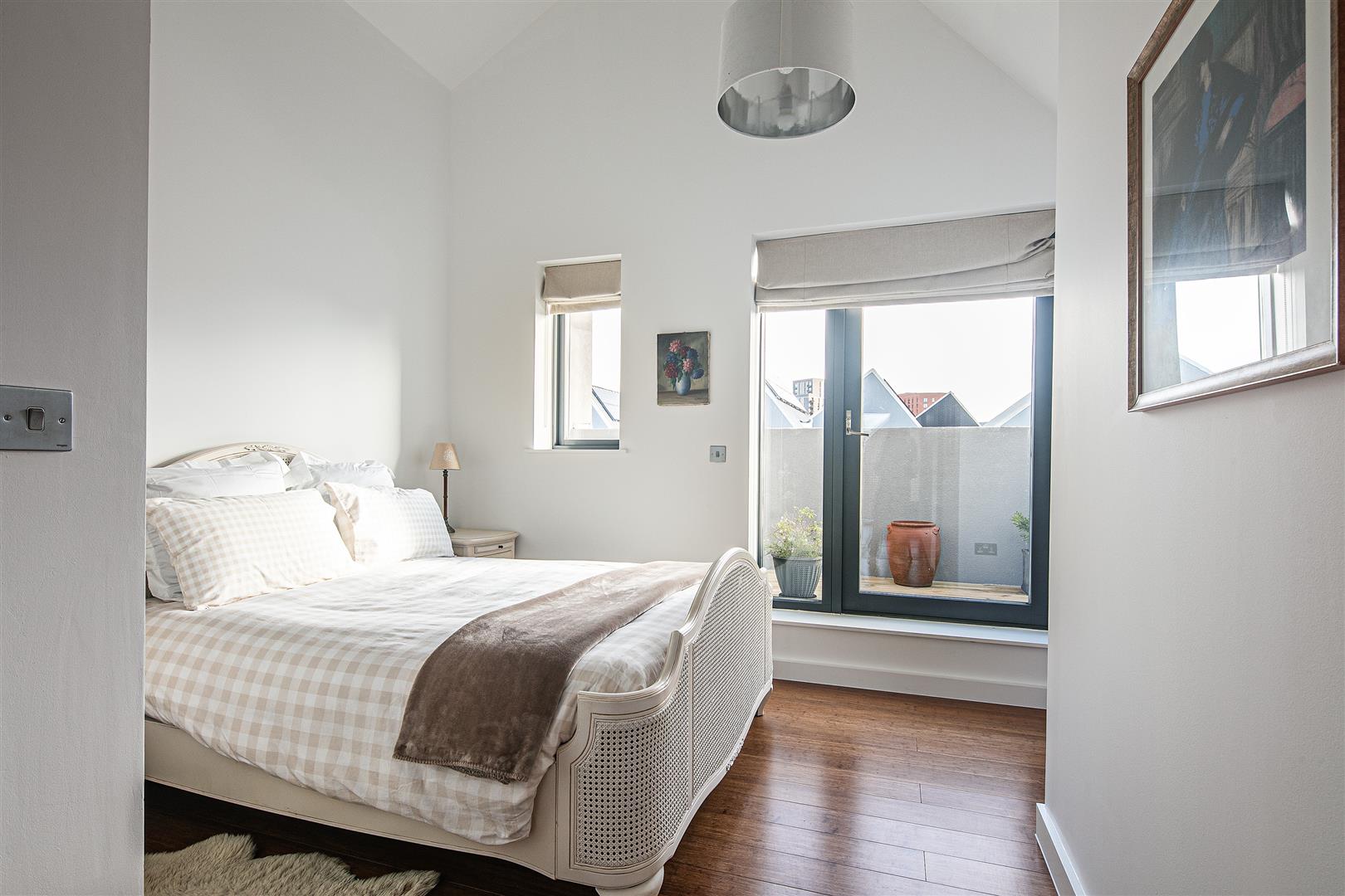 9, Lizzie Lane, Sheffield, S3 8AZ