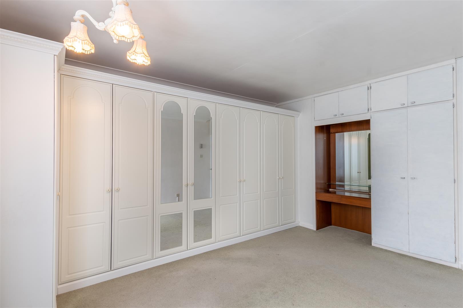 5, Rushleigh Court, Dore Road, Dore, Sheffield, S17 3HB
