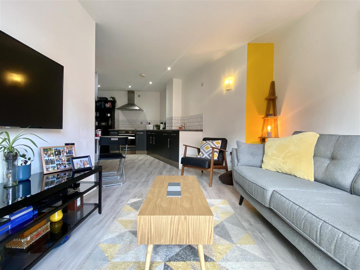 304 West One, Plaza Two, 11, Cavendish Street, Sheffield, S3 7SL