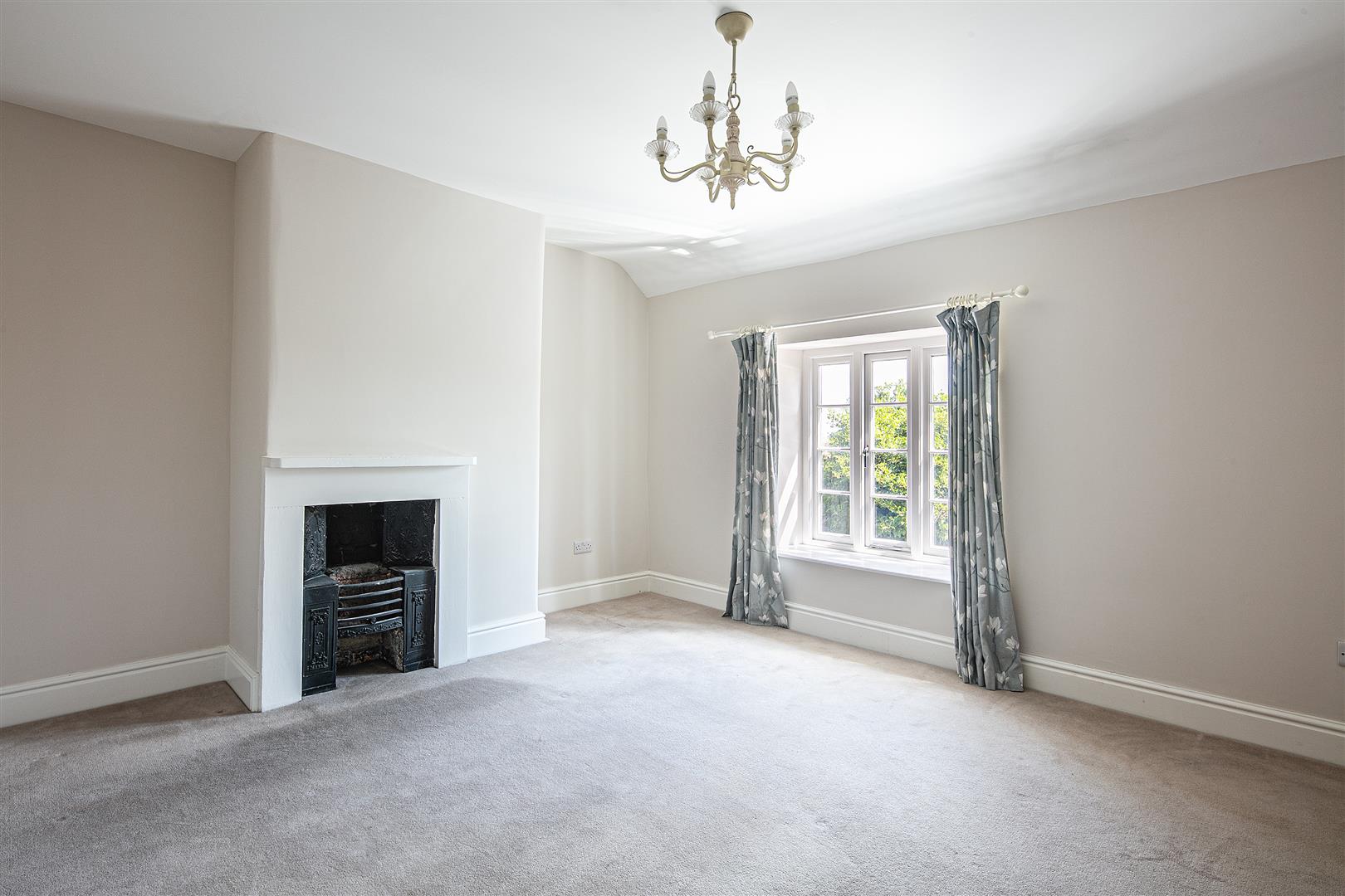 5 Shrewsbury Terrace, Butts Hill, Totley, Sheffield, S17 4AN
