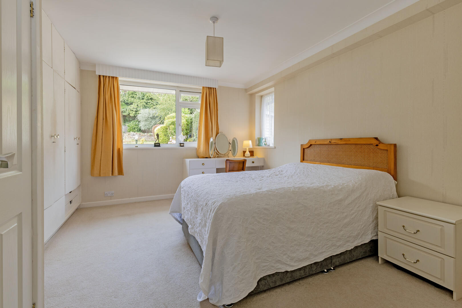8, Gilleyfield Avenue, Dore, Sheffield, S17 3NS