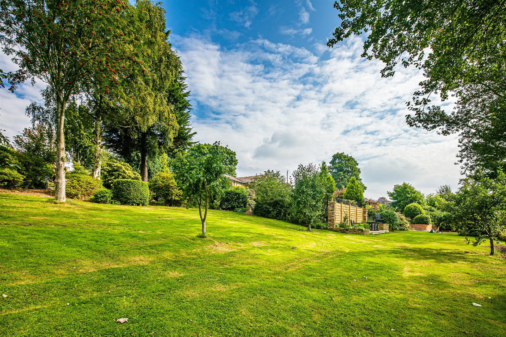 Rhinegold, Hollin House Lane, Loxley, Sheffield, S6 6RG